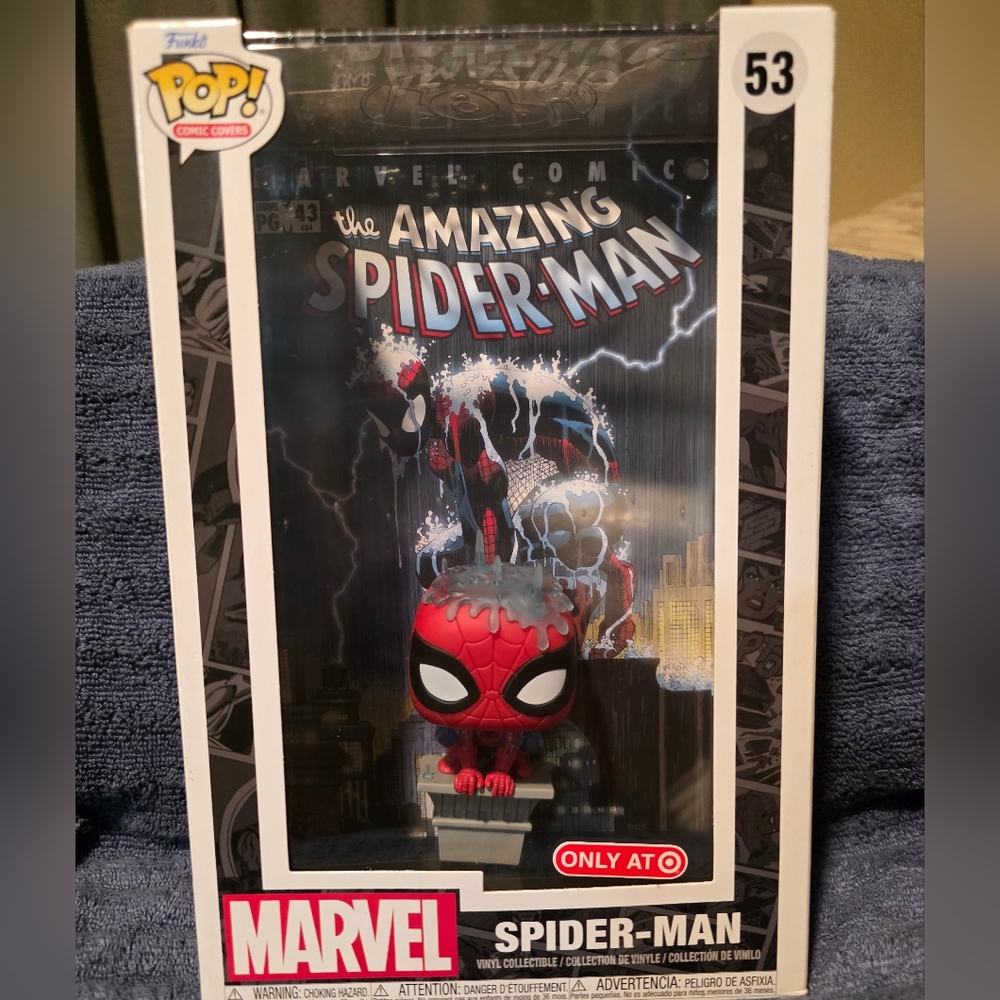 Marvel Spider-Man Vinyl Figure in Red and Black